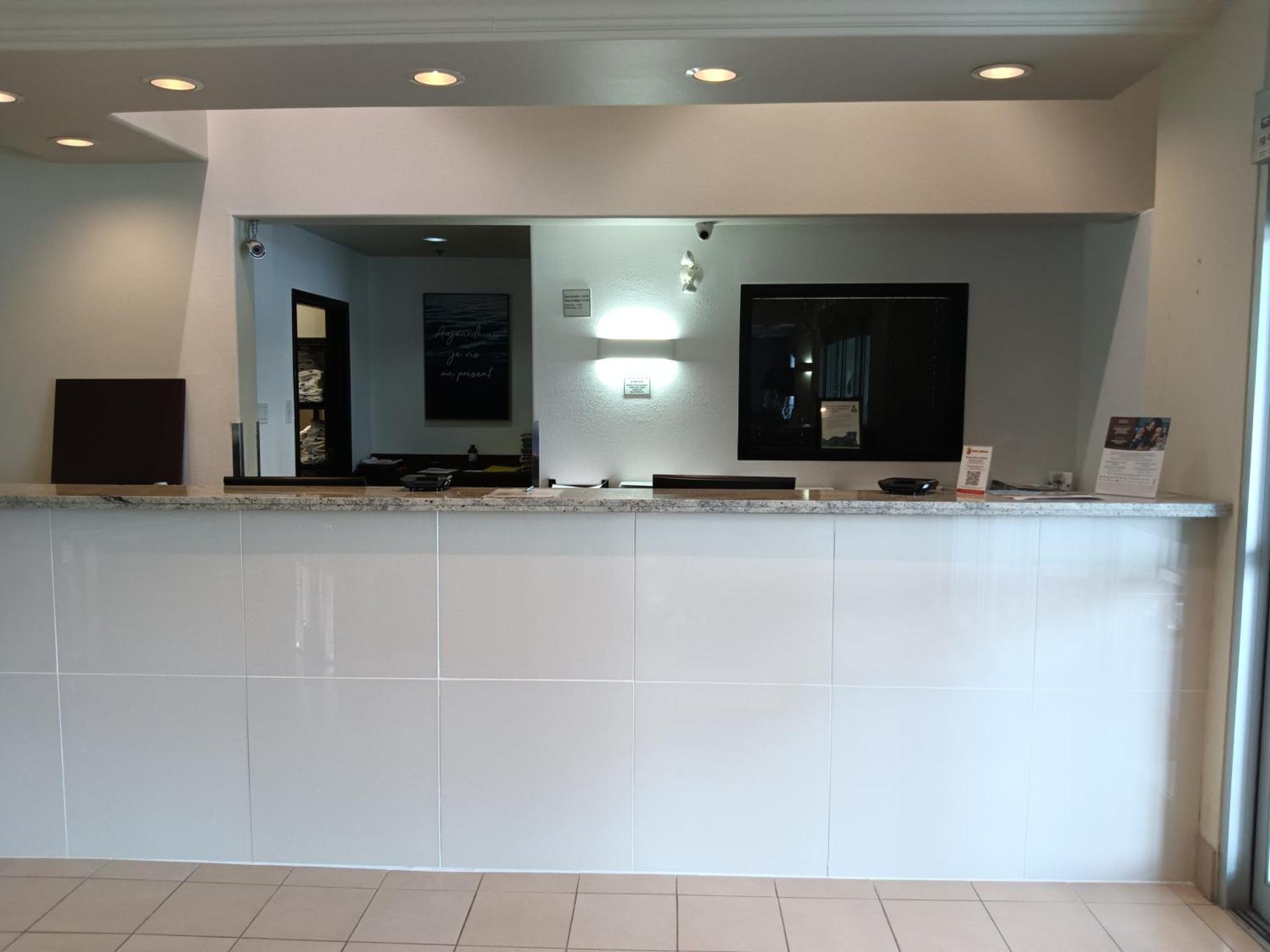 Super 8 By Wyndham St-Jerome Hotel Saint-Jerome Exterior foto