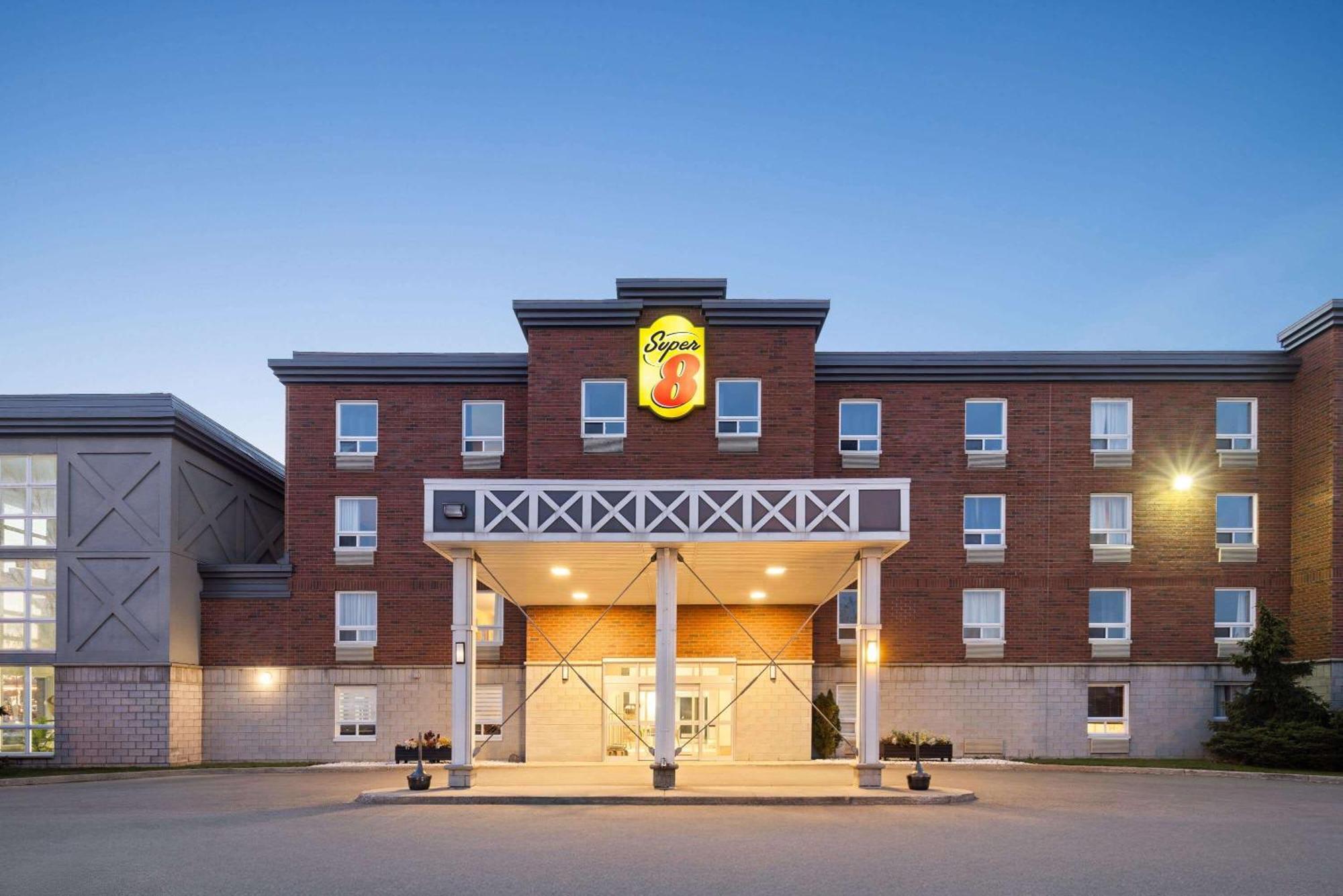 Super 8 By Wyndham St-Jerome Hotel Saint-Jerome Exterior foto
