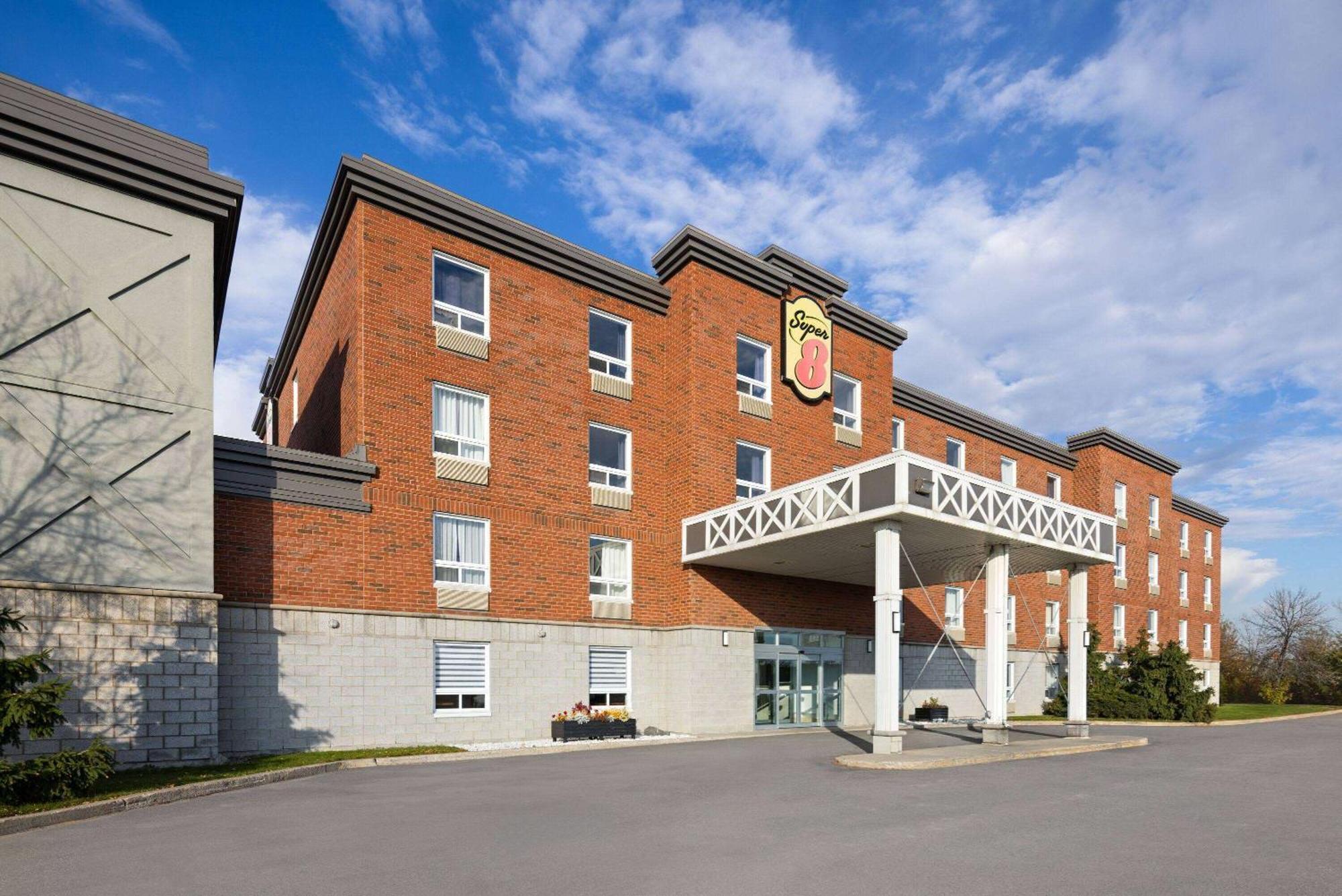 Super 8 By Wyndham St-Jerome Hotel Saint-Jerome Exterior foto